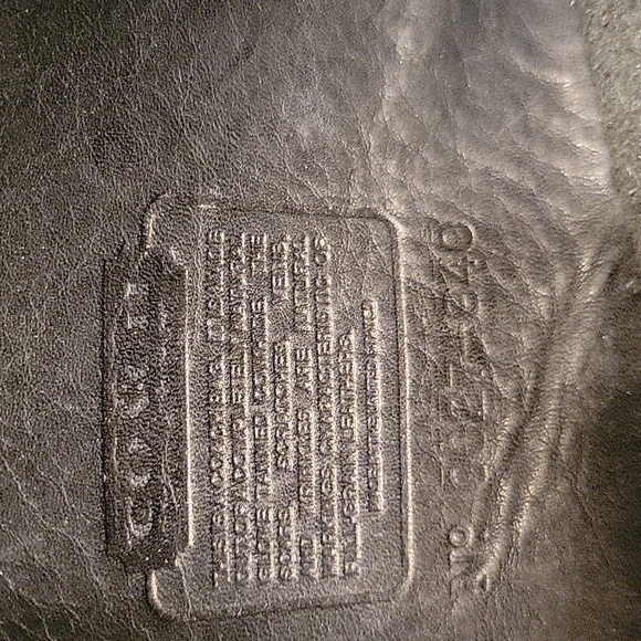 Coach vintage black soft leather bag w/wrist strap, original Coach hangtag - Picture 6 of 8